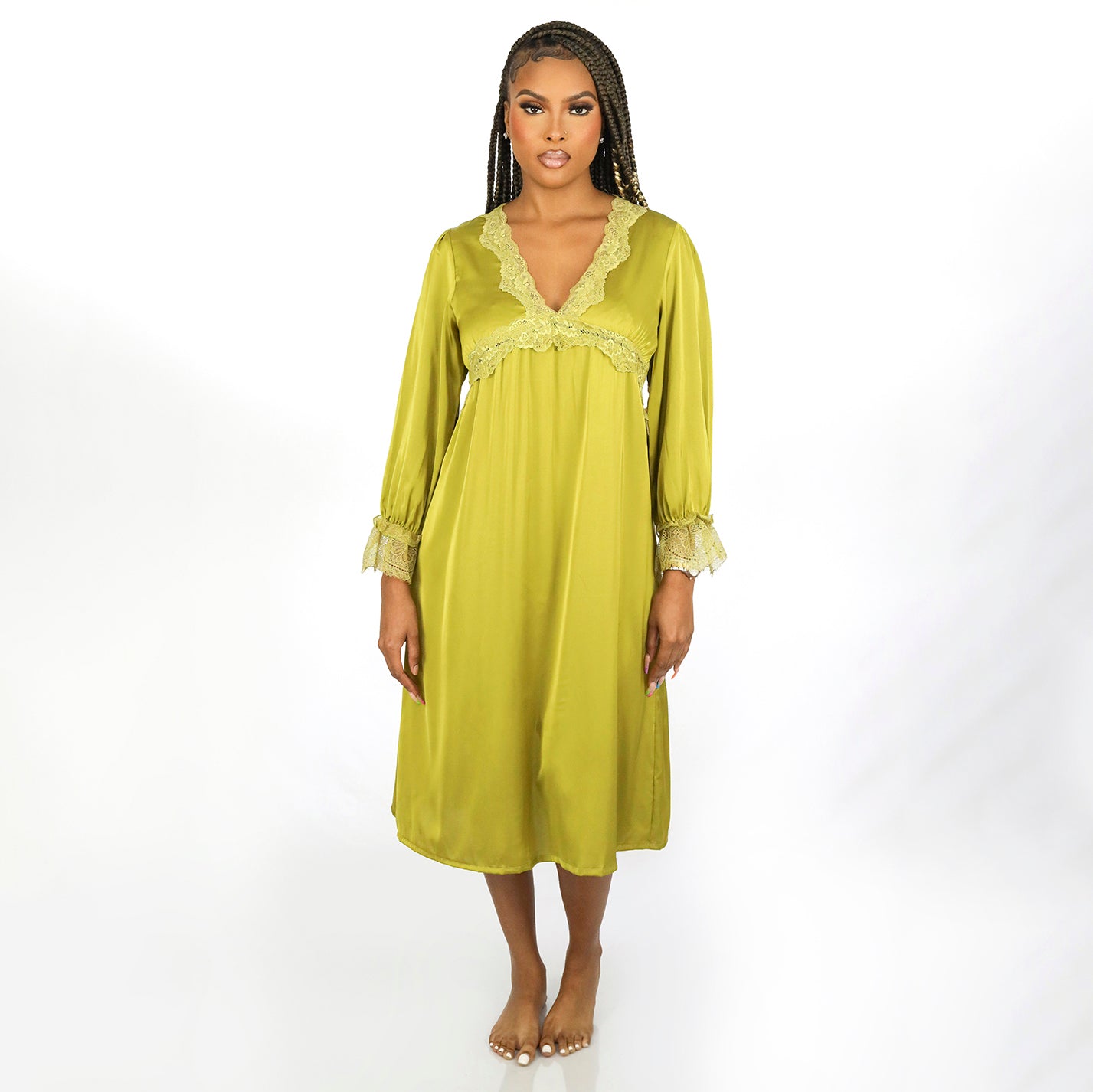 Women's Satin Lace Trim Long Sleeve V-neck Nightdress